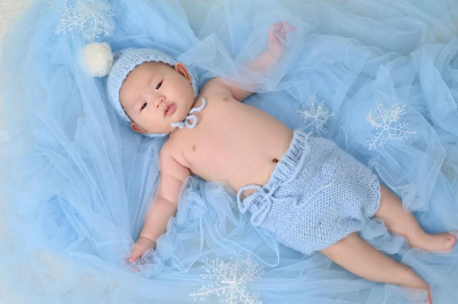 鹰潭宝宝上眼皮肿