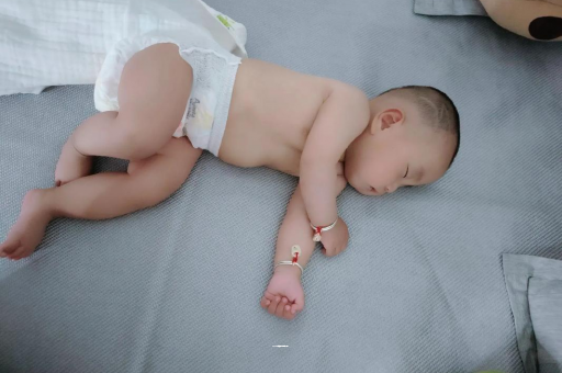鹰潭几个月宝宝会抬头